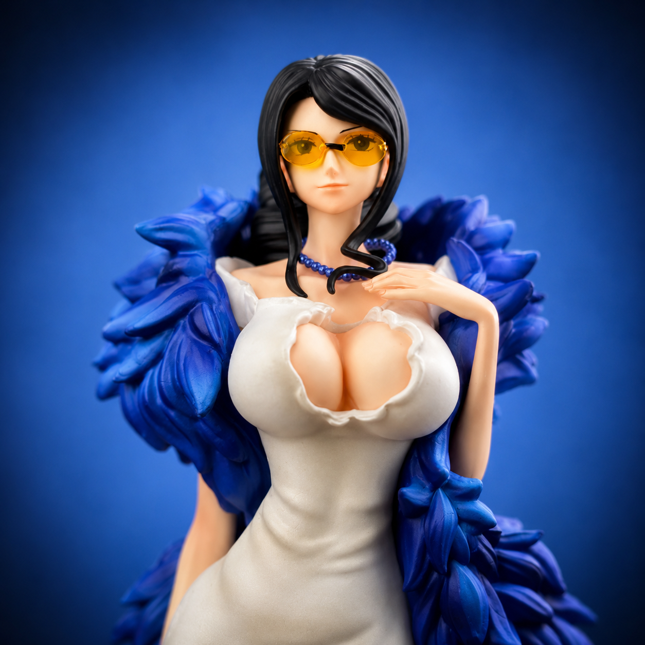 Nico Robin Golden City GK Figurine (31cm / 12.2") Figurine