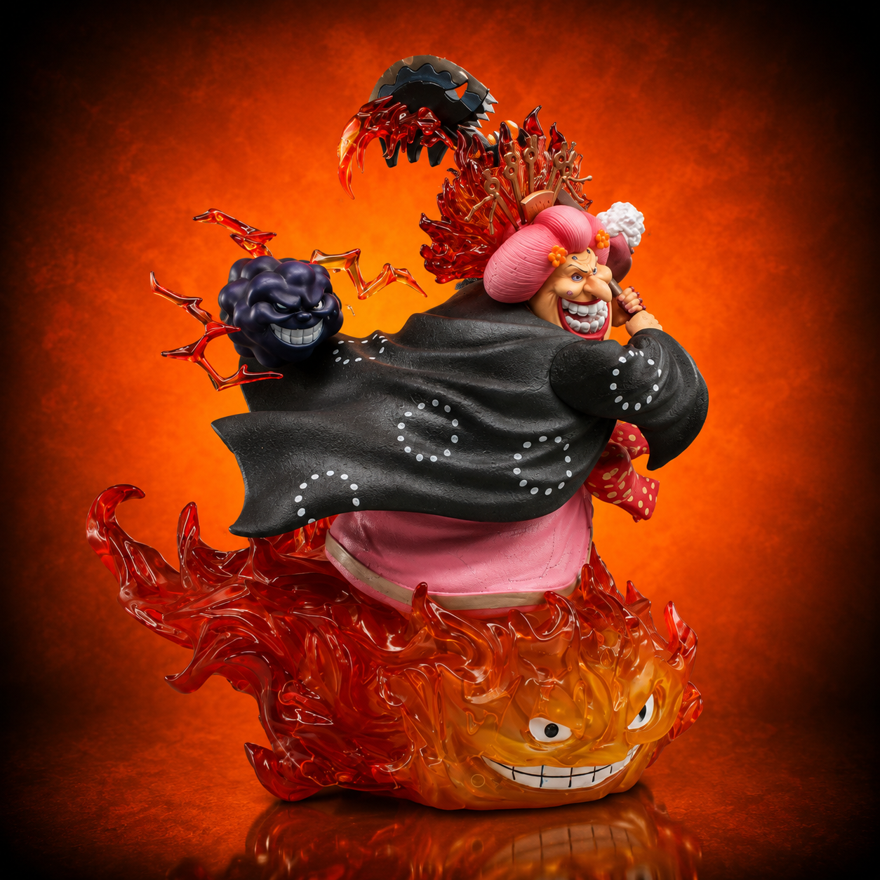 Big Mom Charlotte Linlin Light-Up GK Figurine (25cm / 9.8") Figurine