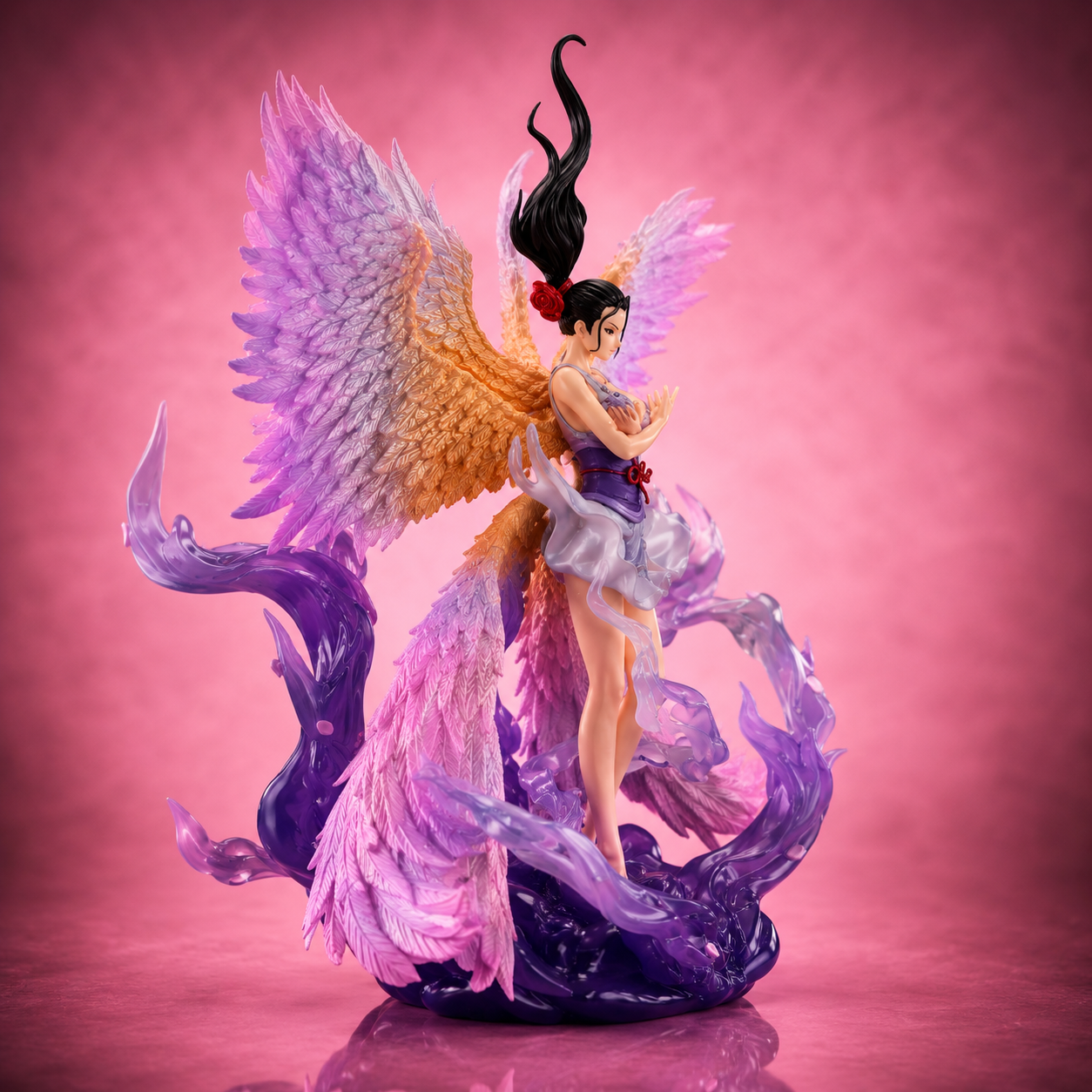 Nico Robin Six Wings Figurine (33.5cm / 13.2") Figurine