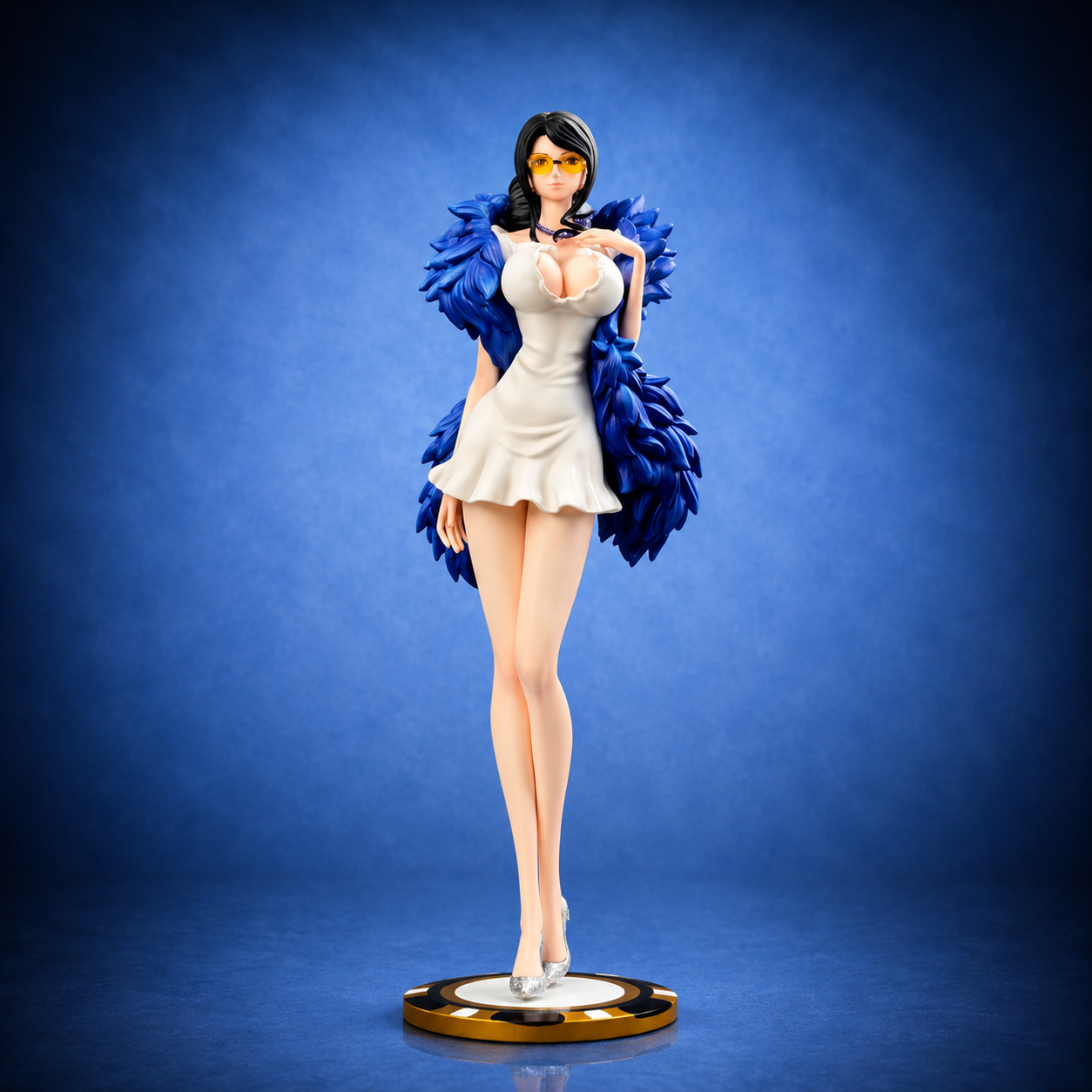 Nico Robin Golden City GK Figurine (31cm / 12.2") 31cm 12.2 inch Figurine