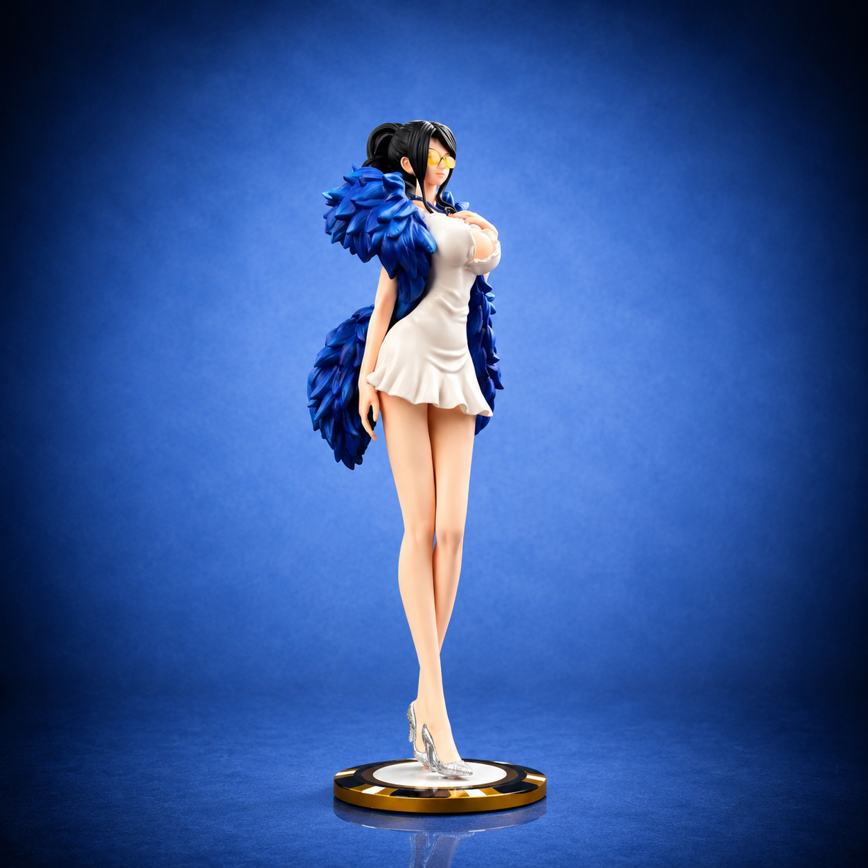 Nico Robin Golden City GK Figurine (31cm / 12.2") Figurine