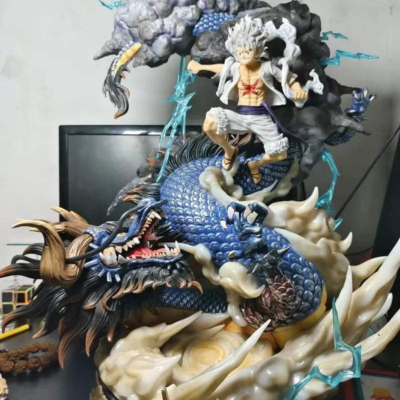 Luffy Gear 5 vs Kaido Figurine (24cm / 9.4") Figurine